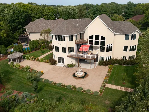 19115 Vogel Farm Trl, Eden Prairie, MN 55347