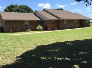 67 Magnolia Dr, Ardmore, OK 73401