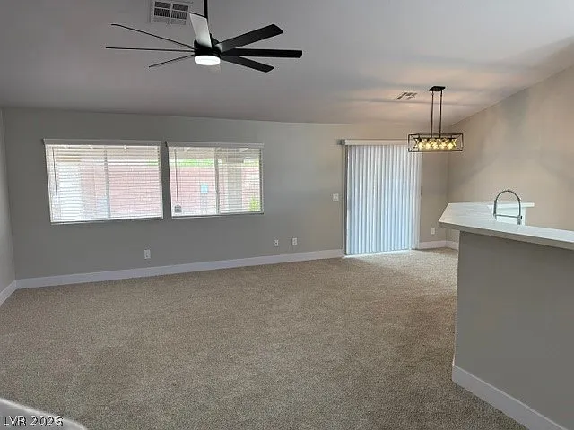 4 bed, 2.0 bath, 1854 sqft, $2,222 — Photo 4