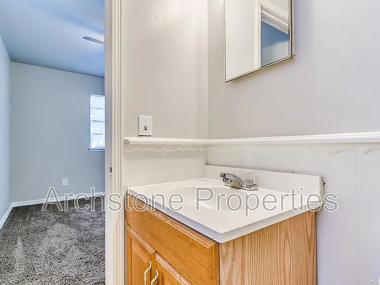 1424 Tanglewood Dr — Photo 33