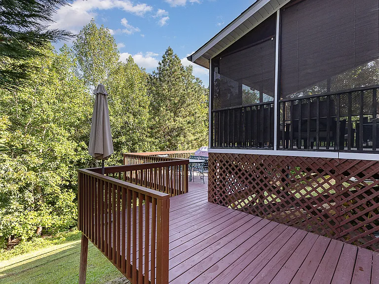 6049 Ricker Rd — Photo 30