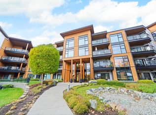 14855 Thrift Ave #213, White Rock, BC V4B2J6