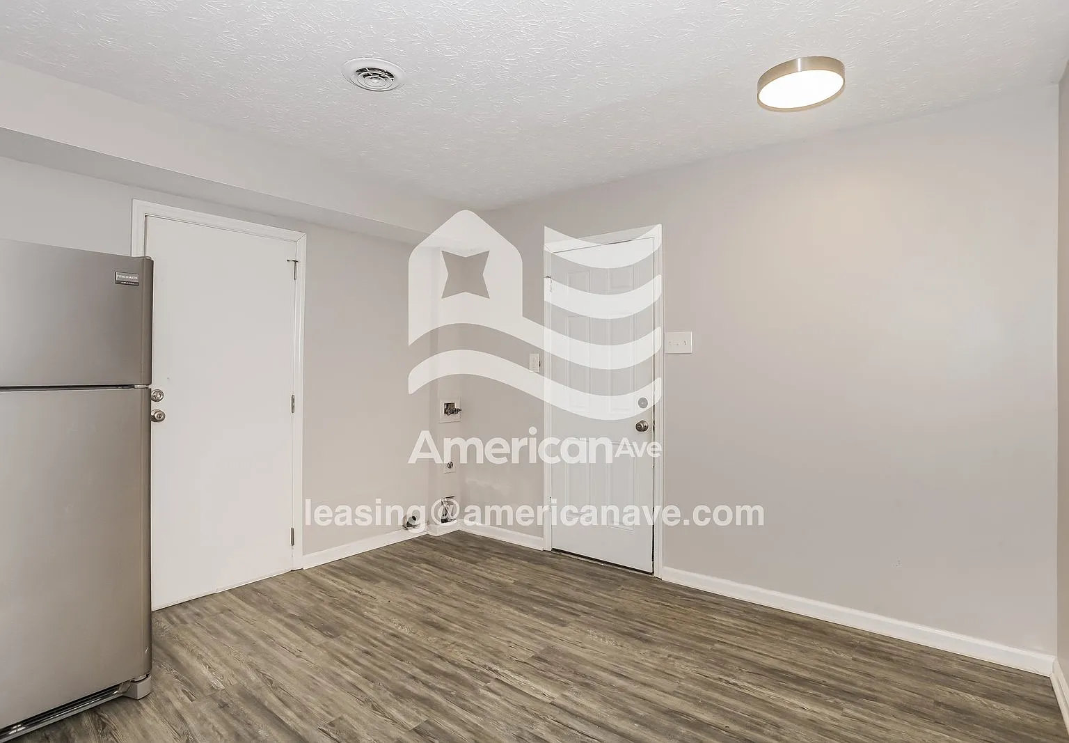 3 bed, 1.0 bath, 855 sqft, $1,307 — Photo 4