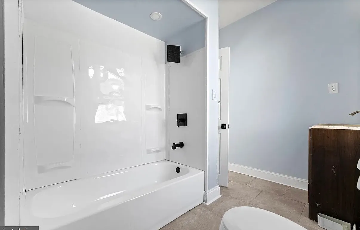 5 bed, 1875 sqft, $3,400 — Photo 3