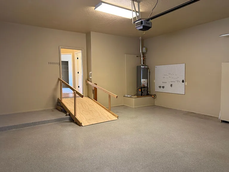 1825 Venetian Dr — Photo 24