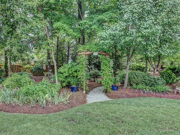 3rd image of 1133 Willow Pond Ln