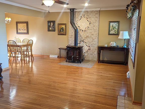 4th image of 8516 Neenah Ave