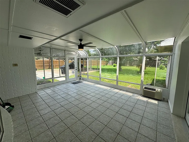 7910 Sands Point Dr — Photo 23