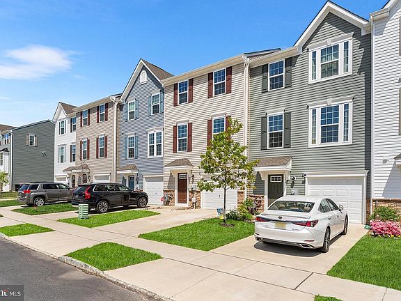 2nd image of 172 Freedom Way