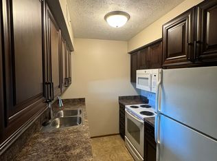 1814 Knox St #1, Lincoln, NE 68521