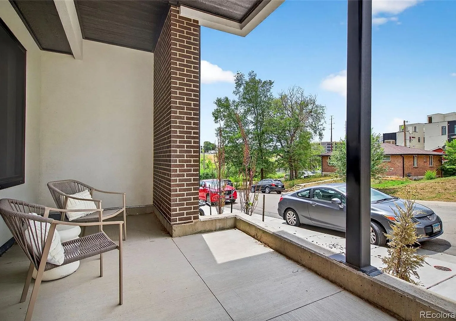 Front Facing Townhome with Rooftop Deck and Detached Garage — Photo 3