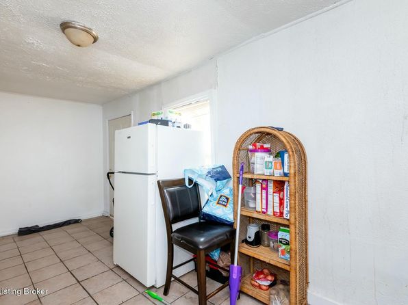 louisville-kentucky-2082374346 picture