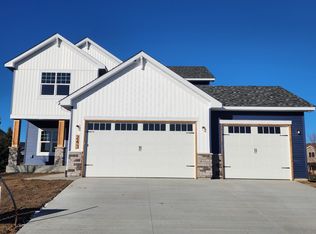 243 Greenway Dr, Delano, MN 55328