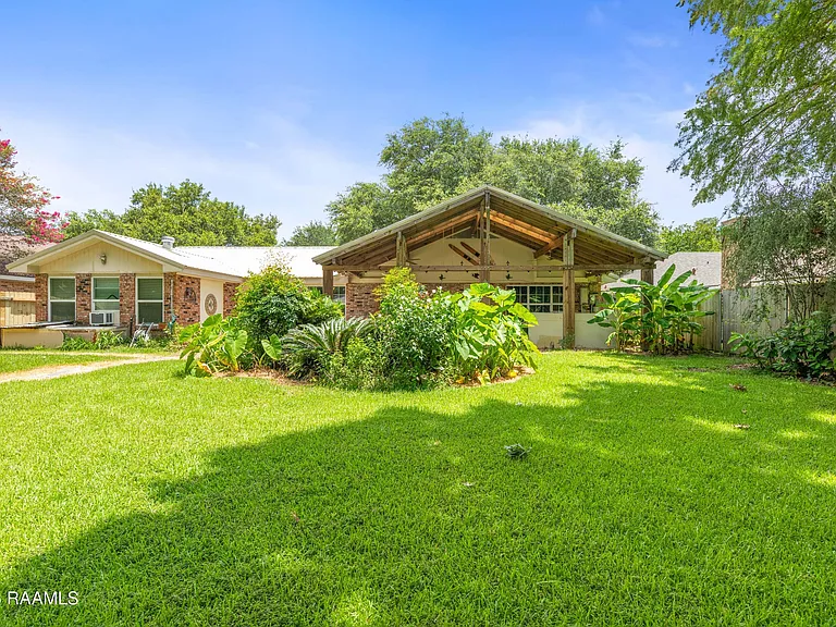 140 Orangewood Dr — Photo 25
