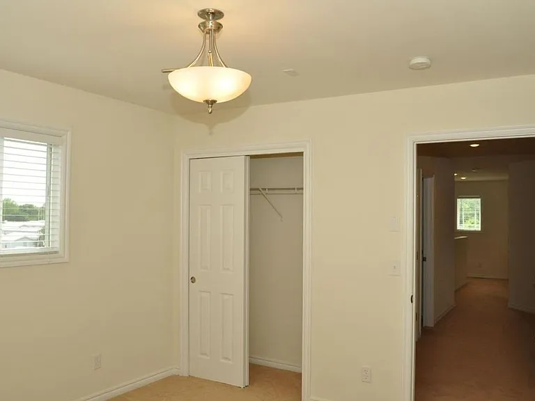 53 Fuller Cir — Photo 19