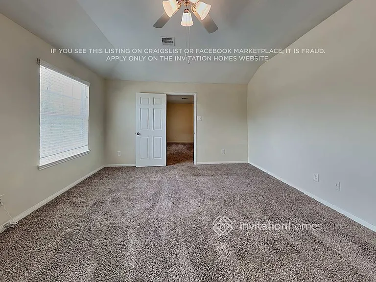 1023 Doubletree Glen Dr — Photo 9