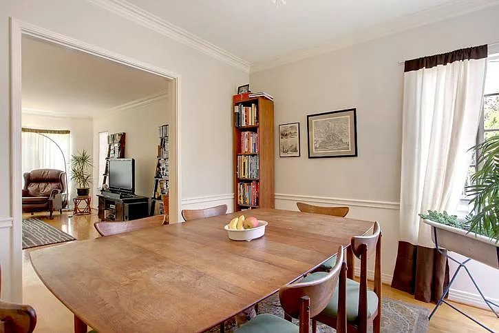 132 S Sweetzer Ave #2 — Photo 4