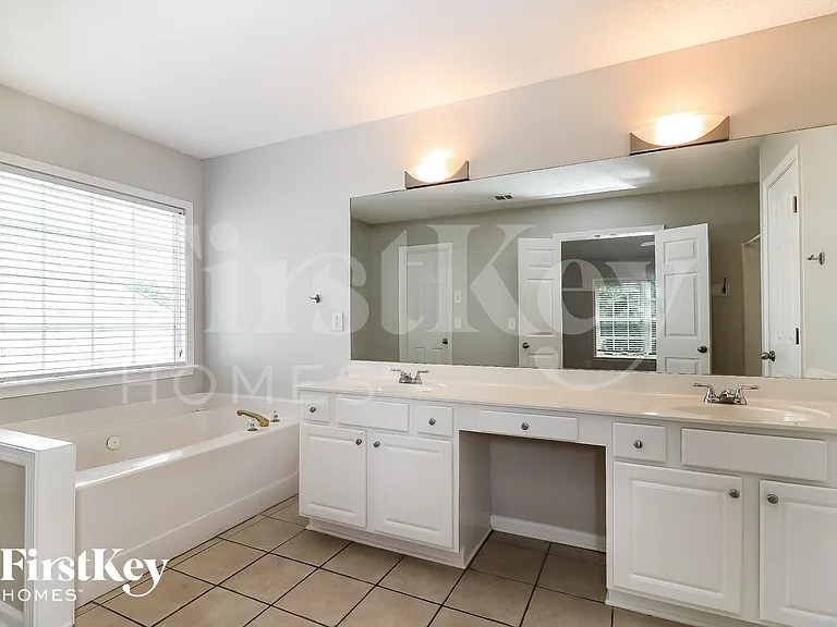 806 Cataya Cv — Photo 11