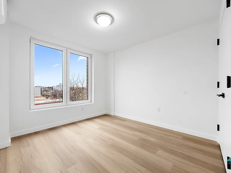 3510 Glenwood Rd #5H — Photo 12
