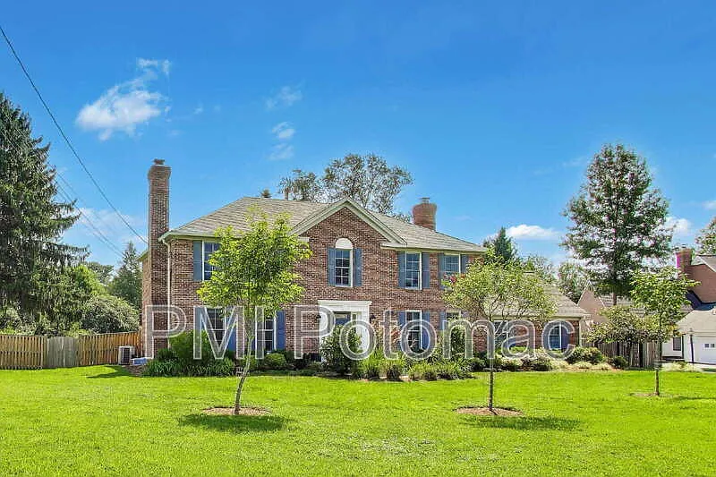 5 bed, 3.5 bath, 3266 sqft, $6,500 — Photo 3