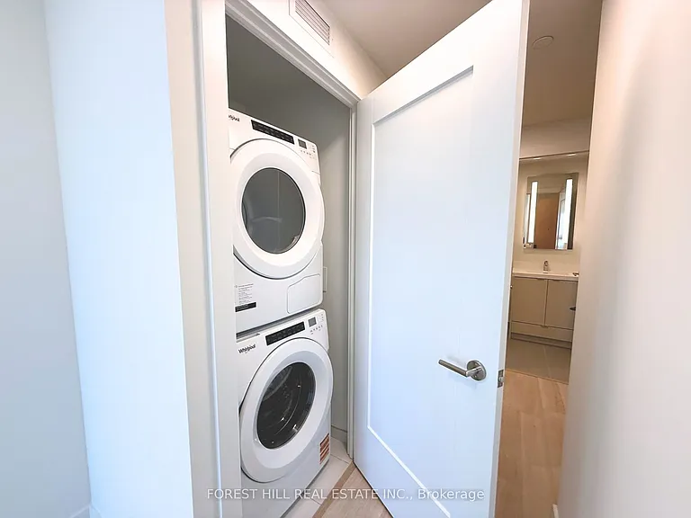 60 Central Park Dr #2504 — Photo 10
