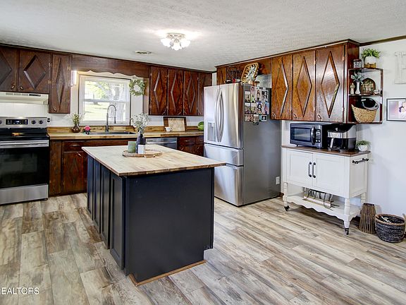 4th image of 1339 Ridgecrest Dr