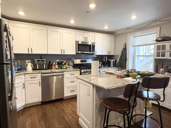 8 Nira Ave, Boston, MA
