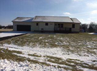 2871 White Tail Dr, Sidney, MI 48885