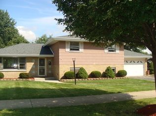 8509 Newland Ave, Burbank, IL