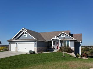 1823 Grand Vista Ln, Manhattan, KS 66503