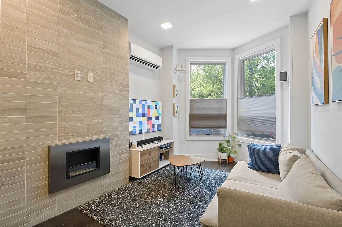 Building Photo - 367 2nd St #102