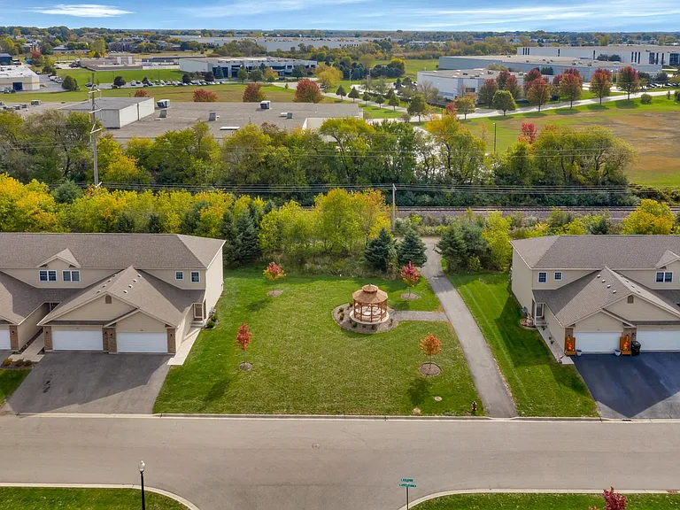 The Villas of Patriot Estates - Townhomes for Rent — Photo 11