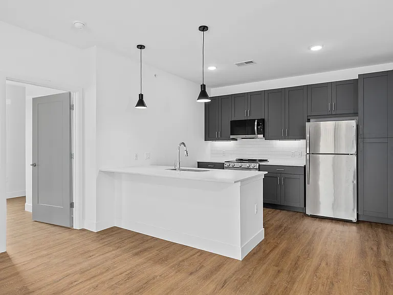 Latitude 38 — Photo 17