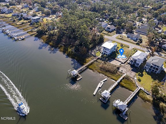 5th image of 3606 E Yacht Dr NE