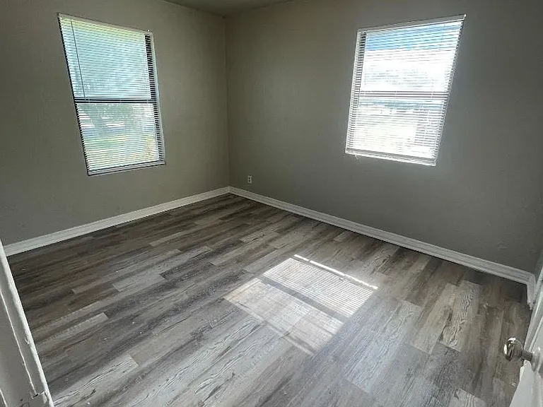 1003 E Arkansas St — Photo 8