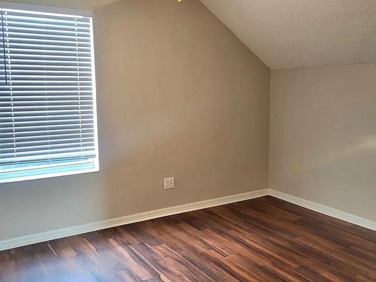10310 Lakeside Vista Dr — Photo 10