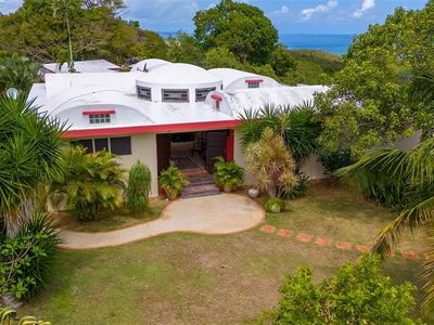 B Pilon, Vieques, PR, 00765