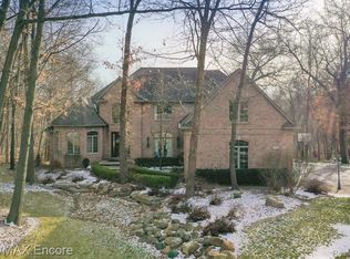 7686 Devins Rdg, Clarkston, MI 48348