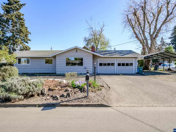 945 Bentley St E, Monmouth, OR 97361