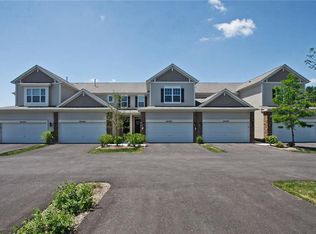 6N365 Whitmore Cir UNIT C, St Charles, IL 60174