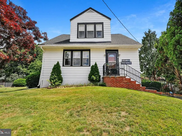 36 Apple Ave, Bellmawr, NJ 08031