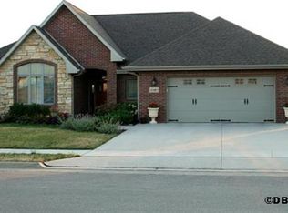 2287 Indy Dr, Dubuque, IA 52002