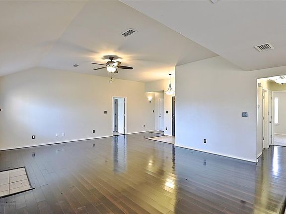 4th image of 5509 Yellow Brick Rd