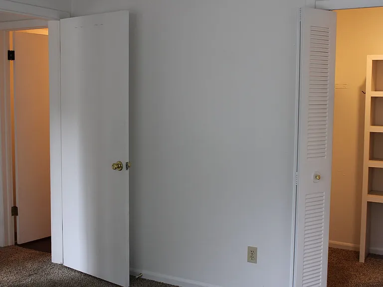 1705 Heatheridge Rd #D103 — Photo 8