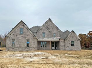 276 Cedar Crest Cv, Byhalia, MS 38611