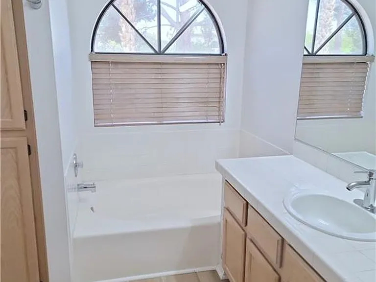 2829 Autumn Haze Ln — Photo 16