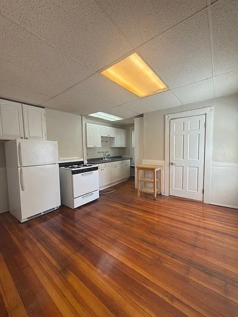 Building Photo - 135-137 Lynde St #1