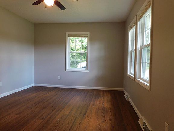 4th image of 2219 Swain Rd