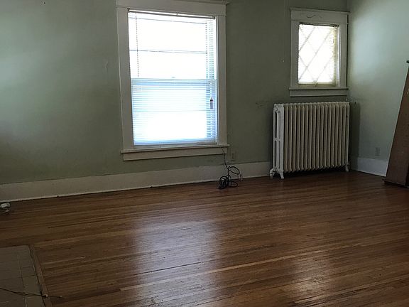2nd image of 1801 E St