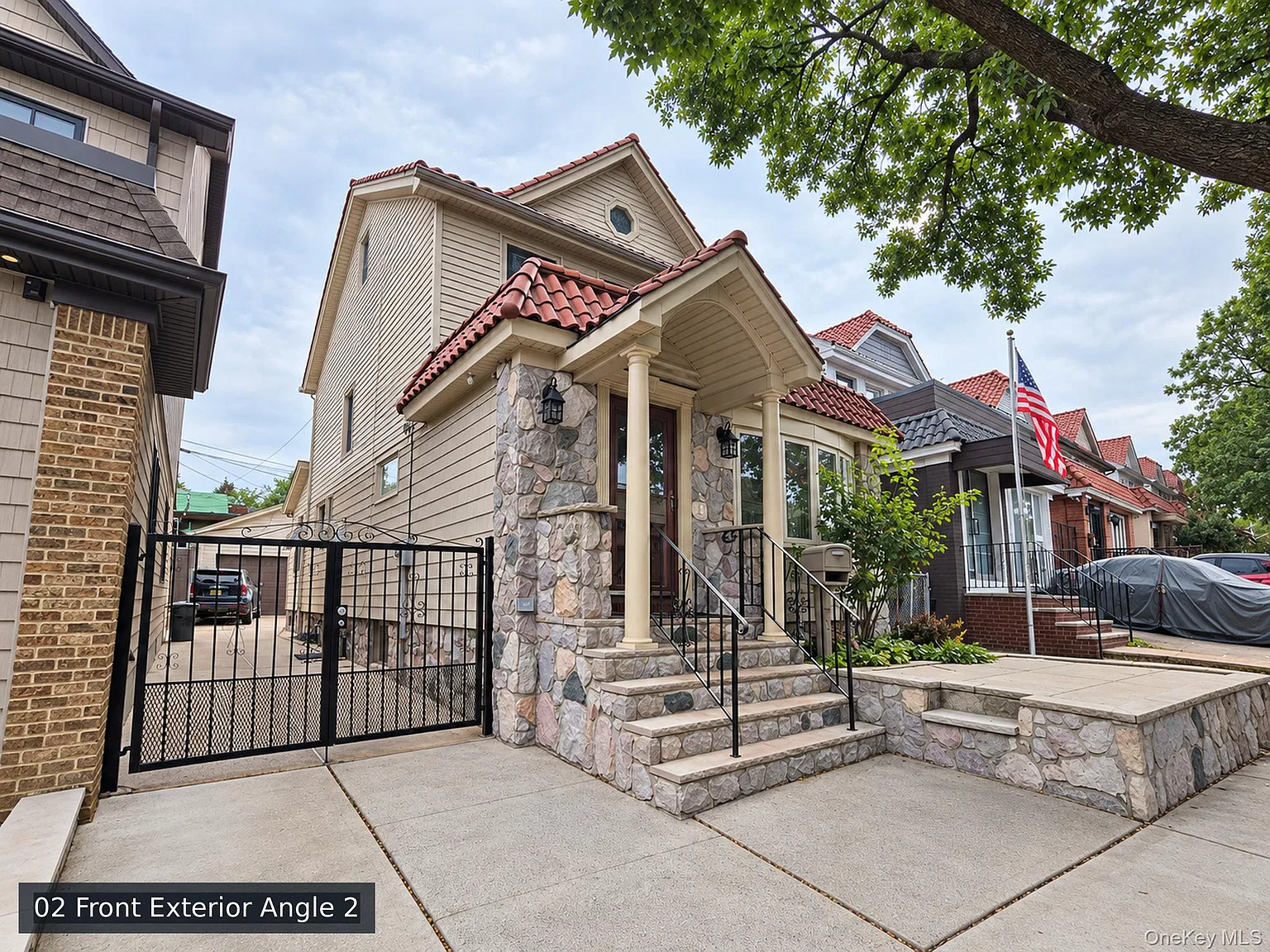 5 bed, 1.5 bath, 1820 sqft, $5,500 — Photo 2